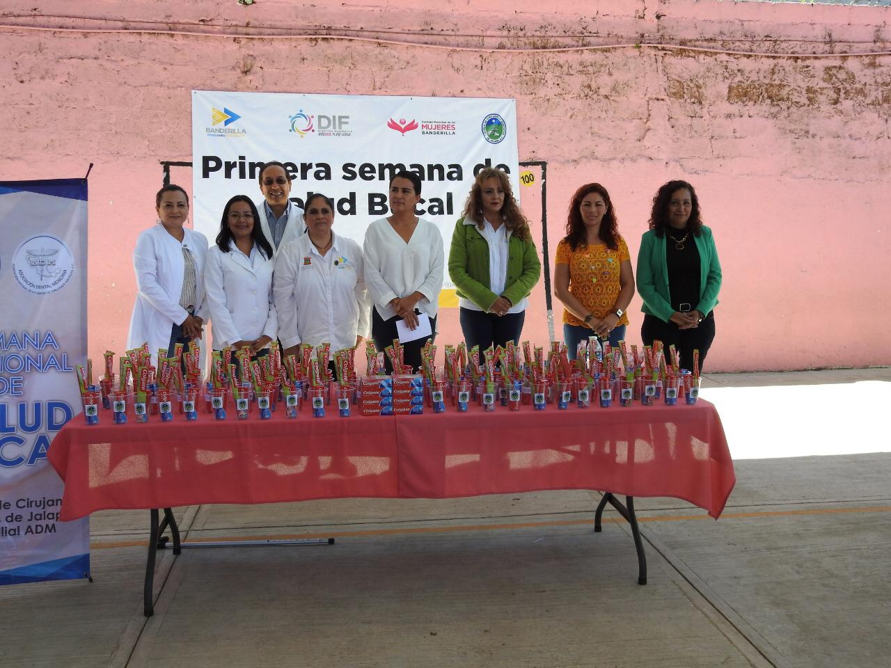 Plática sobre técnica de cepillado dental 1ª Semana Nacional de Salud Bucal Jalapa